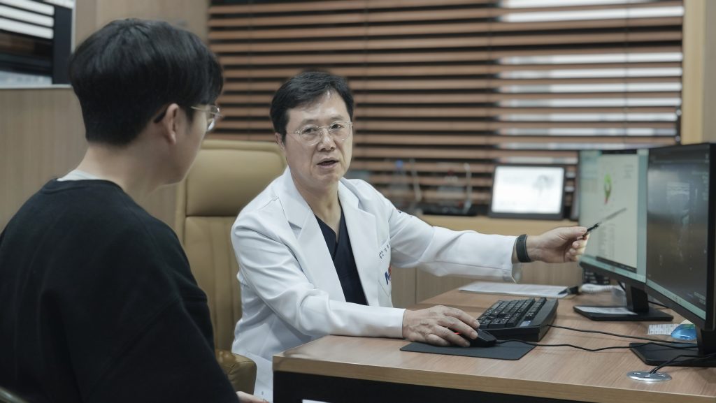 역류성인후두염 목통증 증상 낮는 법 알려주세요